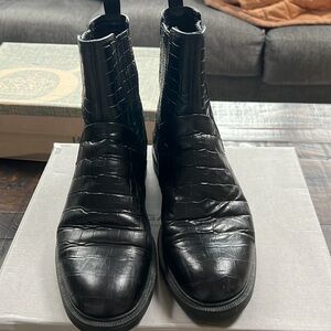 Vagabond croc embossed leather boot